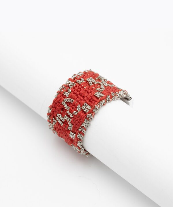 Anello ROMBO in Argento 925 Rodiato. Tessuto: Seta Rossa