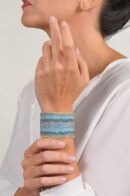 Bracciale ZIG ZAG in Argento 925 bagno oro Giallo 18Kt. Tessuto: Seta Toni di Azzurro