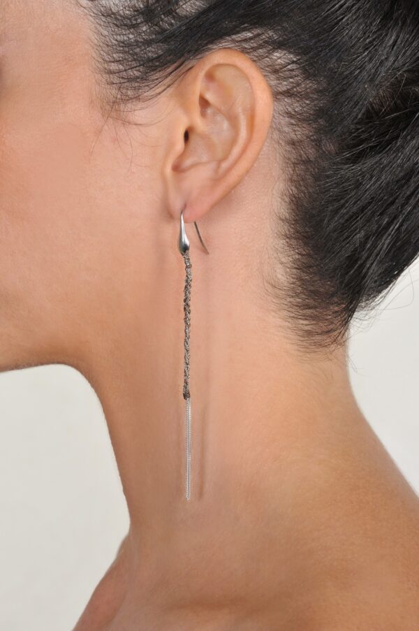 Orecchini TWIST in Argento 925 Rodiato. Tessuto: Seta Marrone