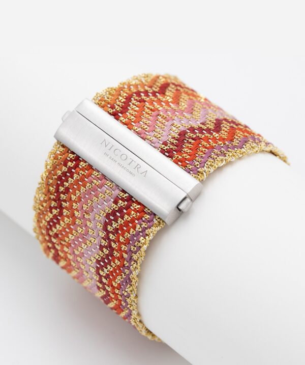 Bracciale ZIG ZAG in Argento 925 bagno oro Giallo 18Kt. Tessuto: Seta Toni di Rosso
